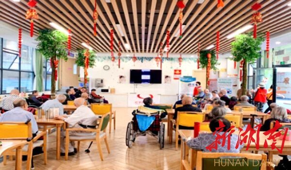 讓愛回家，衡陽市中心醫(yī)院開展關愛阿爾茨海默病老人義診活動